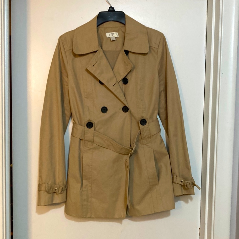 Ladies Tan lined belted spring jacket